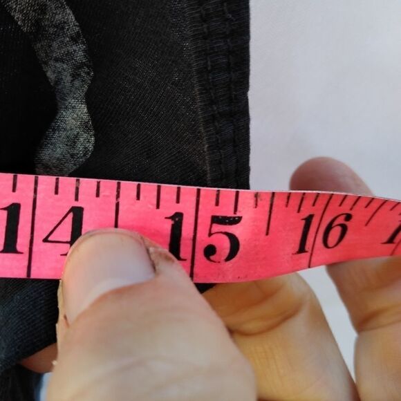 Black Matter tank top - Picture 4 of 4